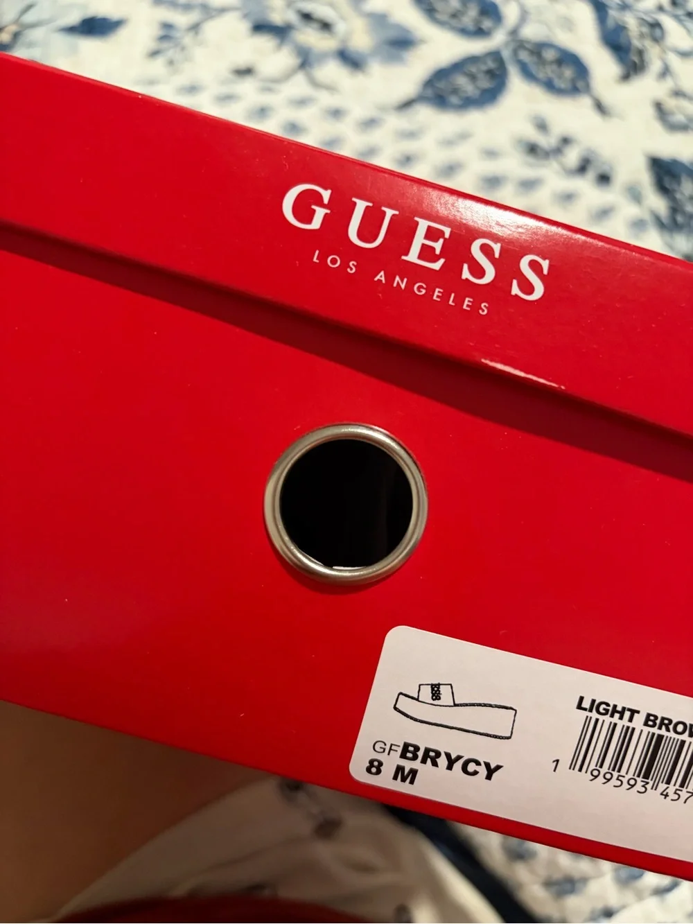 GUESS Logo Platform Slide